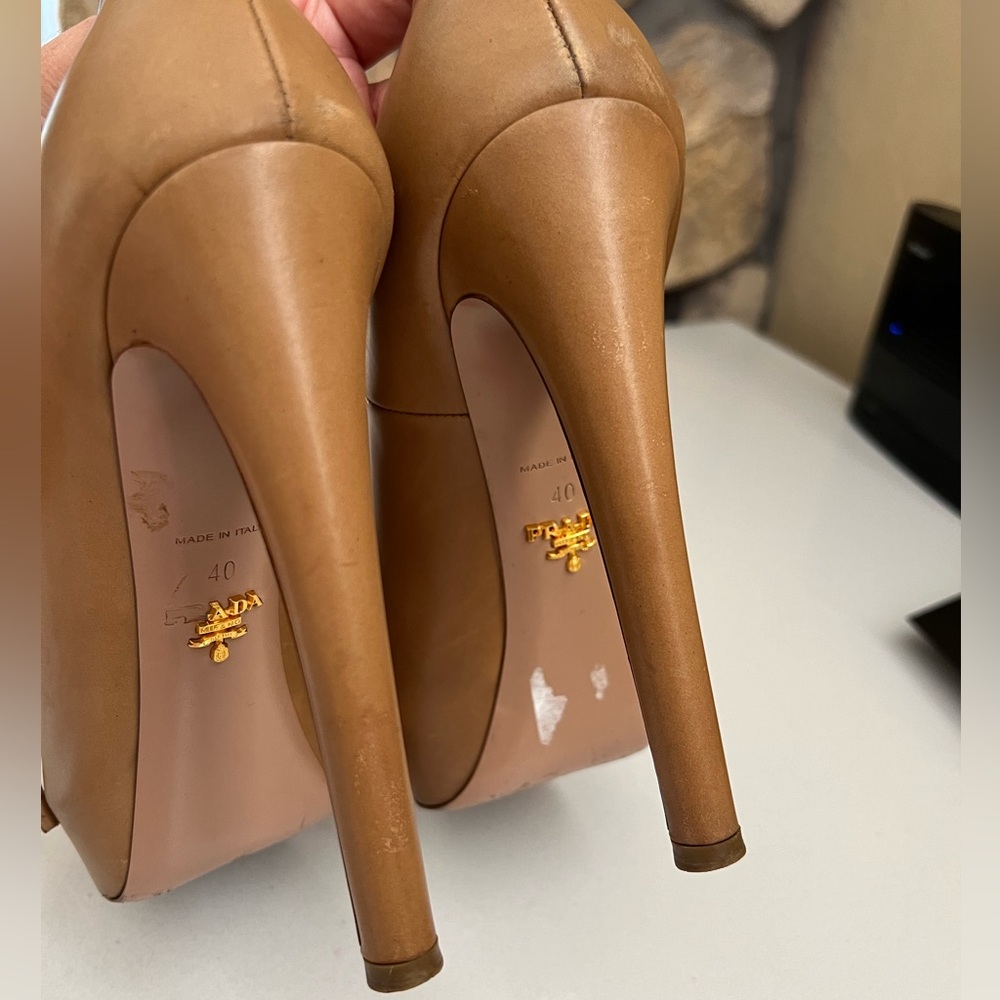 Prada Leather Lace-up Pump Size 9 - Picture 15 of 16